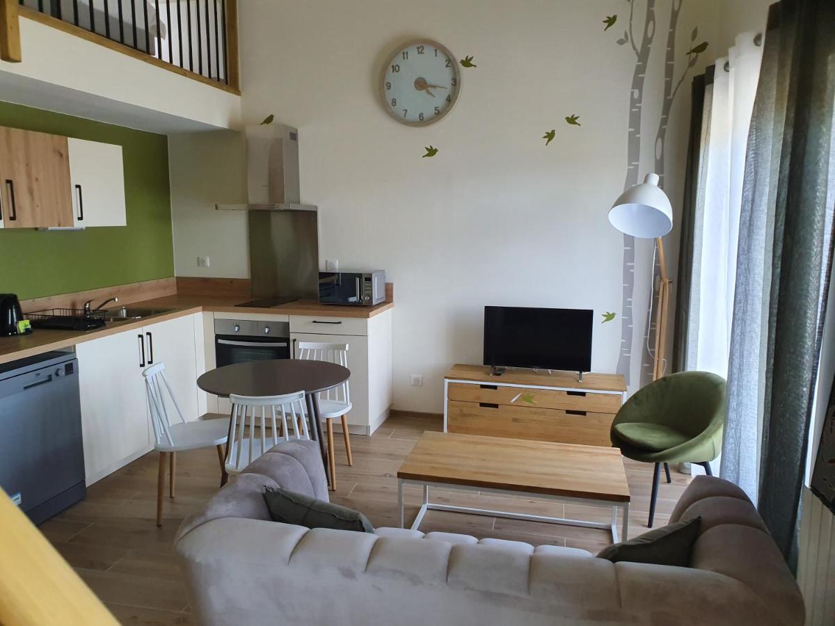 Gite La Buissonniere Villemoirieu Exterior foto
